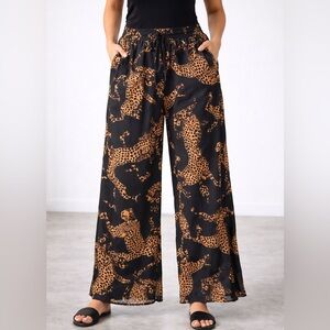 Her Destiny Leopard Print Flowy Wide Leg Pants Size L Elastic Waist Pockets